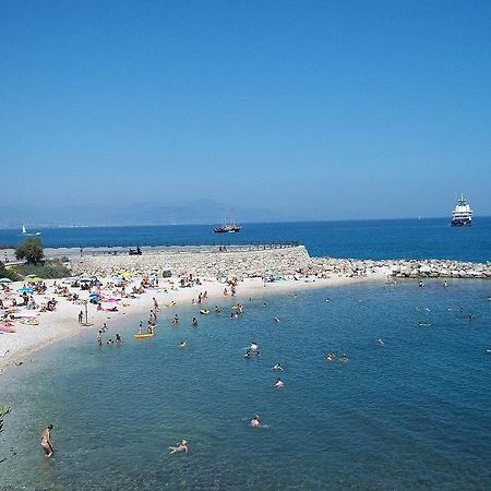 2 Bedroom Modern Apartment In Antibes With Sea View Екстериор снимка