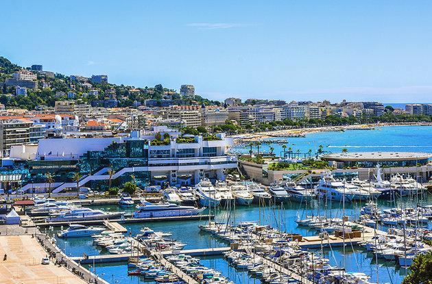 2 Bedroom Modern Apartment In Antibes With Sea View Екстериор снимка