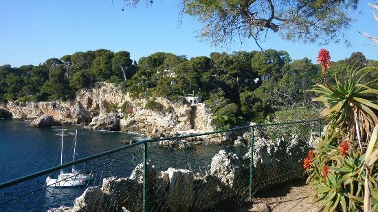 2 Bedroom Modern Apartment In Antibes With Sea View Екстериор снимка